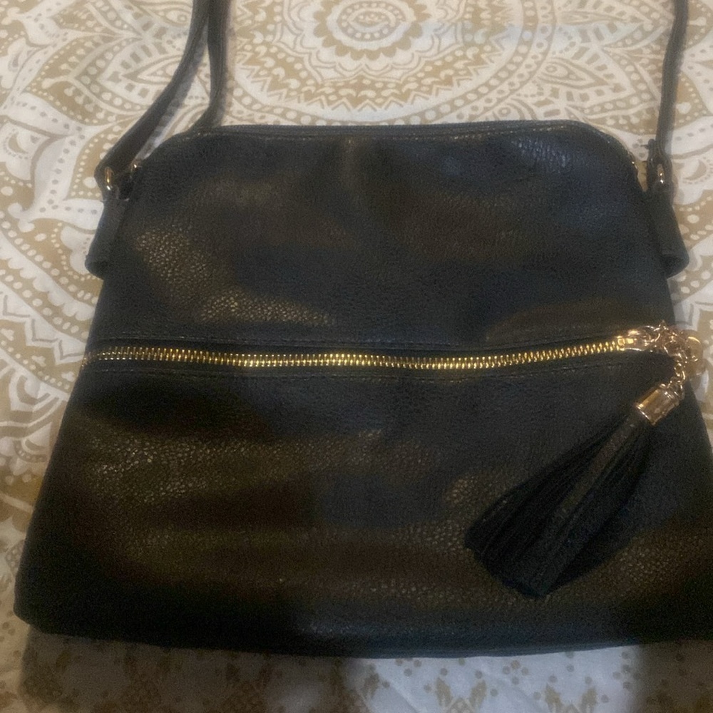 Medium Sized Purse - Picture 2 of 11